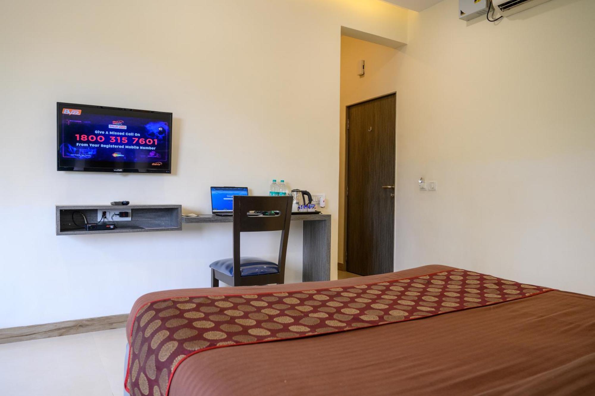 Girivihar Holiday Club - Pure Veg โลนาวาลา ภายนอก รูปภาพ